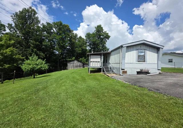 Homes for sale in London, KY | 91 Blakley Subdivision Rd, London, KY 40741 | MLS# 26017231