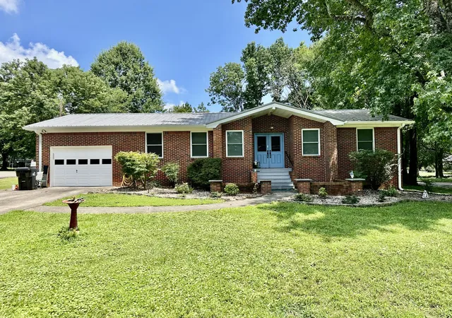 Photo 2 of Single family home for sale at 52 S Nottingham Ln, Murray, KY 42071 | MLS# 26018433 | Listing updated on 2026-08-18