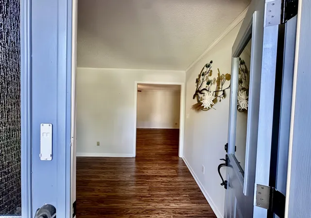 Photo 4 of Single family home for sale at 52 S Nottingham Ln, Murray, KY 42071 | MLS# 26018433 | Listing updated on 2026-08-18