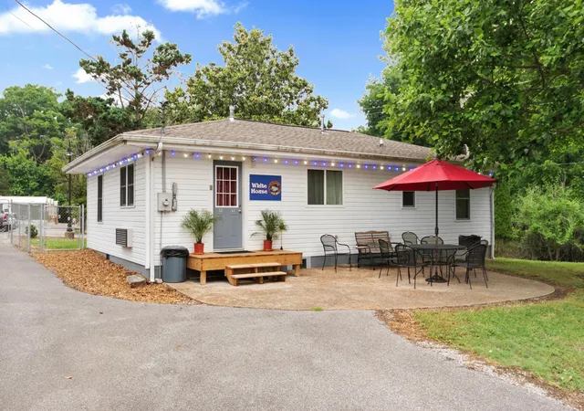 Photo 1 of Single family home for sale at 123 Payne St, Grand Rivers, KY 42045 | MLS# 26017237 | Listing updated on 2026-10-07