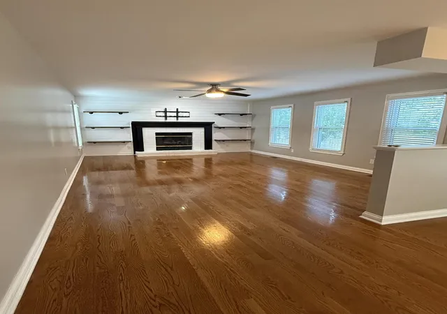 Photo 2 of Sale Pending at 712 Maple Ridge Ln, Lexington, KY 40509 | MLS# 26017266 | Listing updated on 2026-08-20