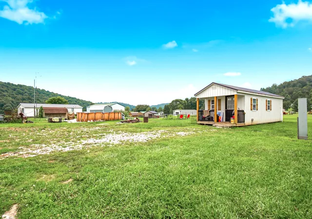 Homes for sale in Mount Vernon, KY | 508 Sunnydale Estates, Mount Vernon, KY 40456 | MLS# 26017594