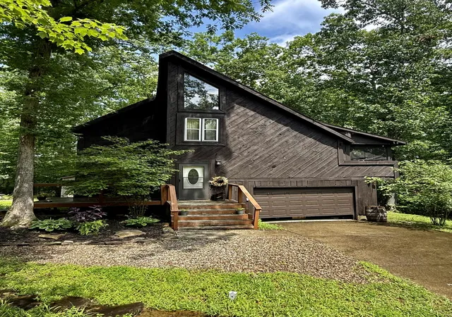 Photo 1 of Sale Pending at 390 Whispering Oaks, Morehead, KY 40351 | MLS# 26017301 | Listing updated on 2026-08-19