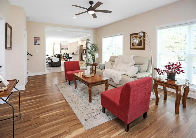 Photo 2 of Single family home for sale at 588 Cambridge Shores Dr, Gilbertsville, KY 42044 | MLS# 26017707 | Listing updated on 2026-08-13
