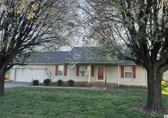 Photo 1 of Sale Pending at 903 Sivley Rd, Hopkinsville, KY 42240 | MLS# 26017321 | Listing updated on 2026-08-28