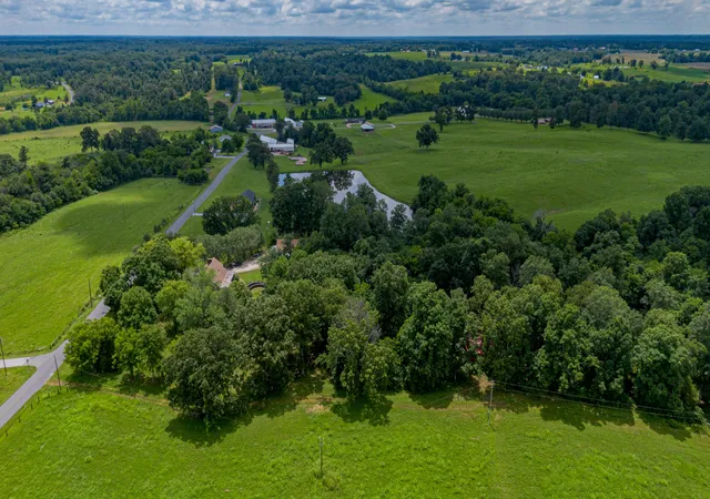 Homes for sale in Benton, KY | 1575 Dyke Rd, Benton, KY 42025 | MLS# 26018056