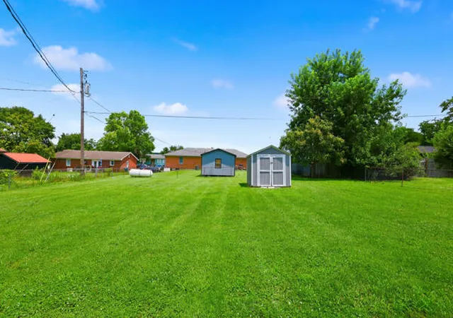 Homes for sale in Lawrenceburg, KY | 106 Eagle Dr, Lawrenceburg, KY 40342 | MLS# 26017317