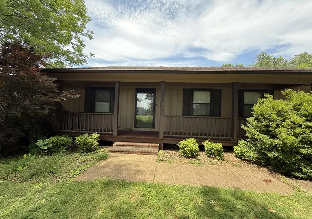 Homes for sale in Mayfield, KY | 338 Natchez Tr, Mayfield, KY 42066 | MLS# 26017547
