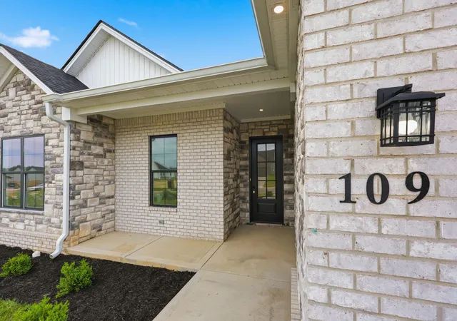 2nd image of 109 Patchen Dr, Nicholasville, KY 40356 | MLS# 26017339