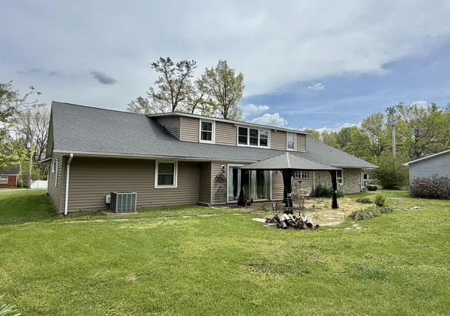 Homes for sale in Mayfield, KY | 711 Pryor St, Mayfield, KY 42066 | MLS# 26017386