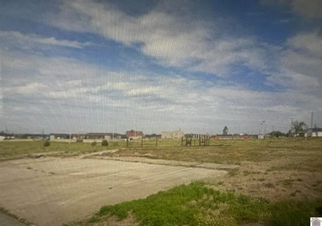 Photo 2 of Land for sale at 408 W Broadway, Mayfield, KY 42066 | MLS# 26017425 | Listing updated on 2026-07-10