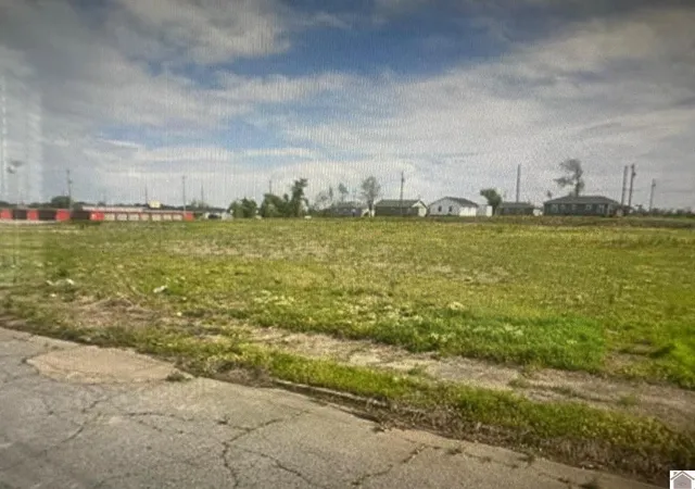 Photo 2 of Land for sale at 408 W Broadway, Mayfield, KY 42066 | MLS# 26017425 | Listing updated on 2026-07-10