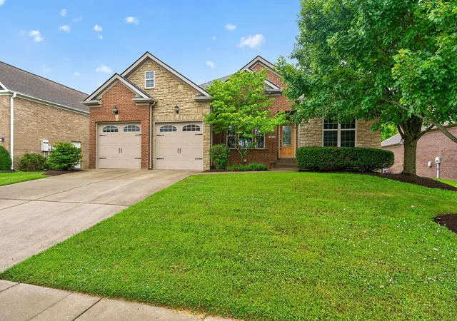 2nd image of 205 Red Oak Wy, Nicholasville, KY 40356 | MLS# 26017809