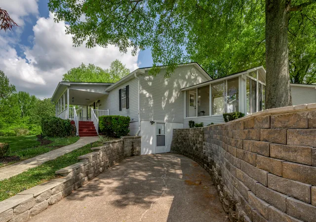 3rd image of 6356 Van Meter Rd, Winchester, KY 40391 | MLS# 26017477