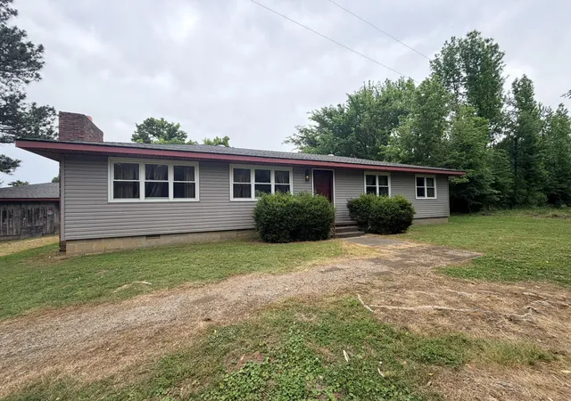 Homes for sale in Fulton, KY | 9397 State Route 129, Fulton, KY 42041 | MLS# 26017486