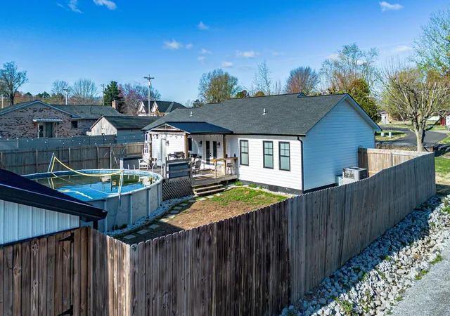 5th image of 1410 Massac Church Rd, Paducah, KY 42001 | MLS# 26017919