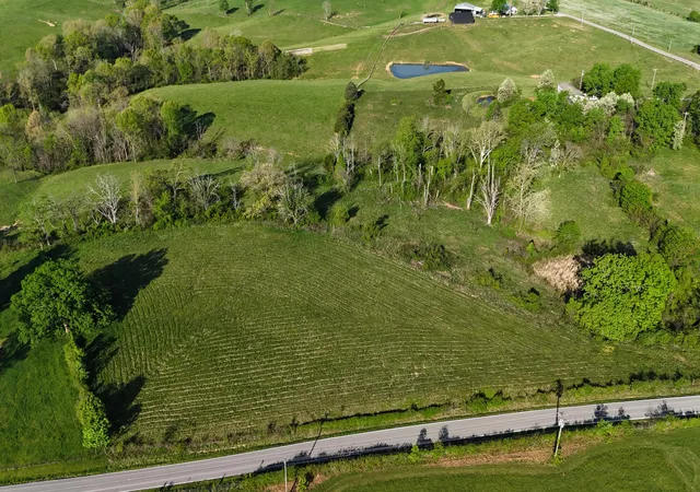 Homes for sale in Richmond, KY | 1983 Brassfield Rd, Richmond, KY 40475 | MLS# 26017533