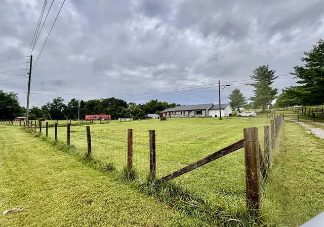 Photo 1 of Single family home for sale at 5784 Us 421, Mc Kee, KY 40447 | MLS# 26017561 | Listing updated on 2026-07-17