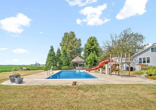 Photo 4 of Single family home for sale at 9575 Julien Rd, Hopkinsville, KY 42240 | MLS# 26017548 | Listing updated on 2026-08-12