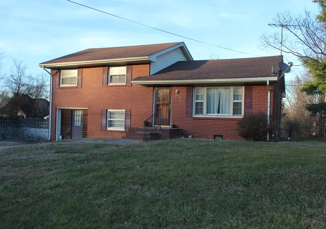 2nd image of 2701 N Friendship Rd, Paducah, KY 42001 | MLS# 26017545
