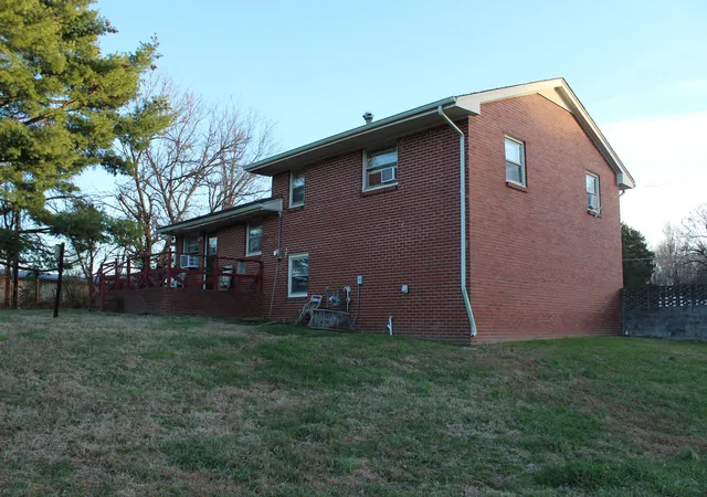 5th image of 2701 N Friendship Rd, Paducah, KY 42001 | MLS# 26017545