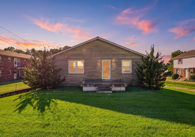 Photo 1 of Single family home for sale at 306 Laval Hts, Versailles, KY 40383 | MLS# 26018167 | Listing updated on 2026-09-12