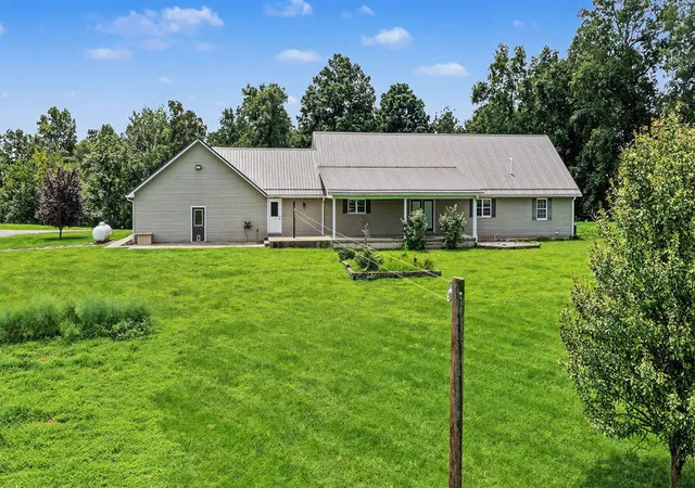 Photo 4 of Sale Pending at 141 Leech Hl Cemetery Rd, Fredonia, KY 42411 | MLS# 26018214 | Listing updated on 2026-10-16