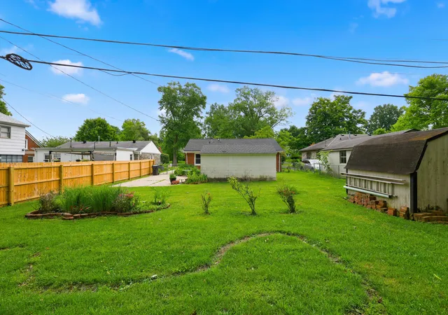 Homes for sale in Lexington, KY | 2321 Southview Dr, Lexington, KY 40503 | MLS# 26018218
