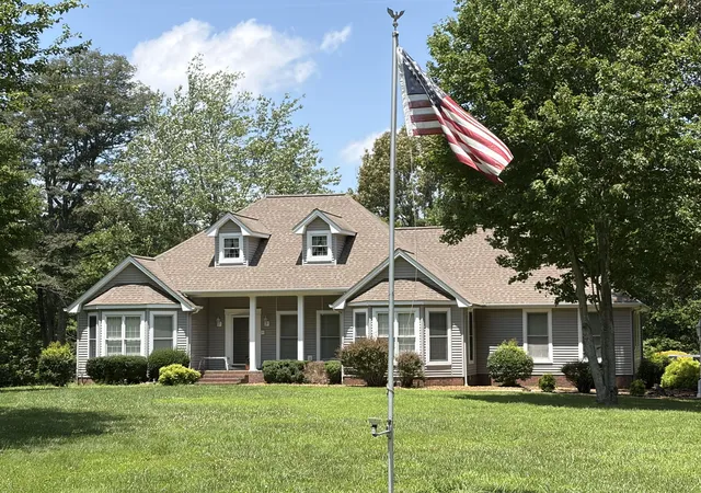 Photo 1 of Single family home for sale at 5650 Warrendale Dr, Paducah, KY 42003 | MLS# 26019387 | Listing updated on 2026-09-11