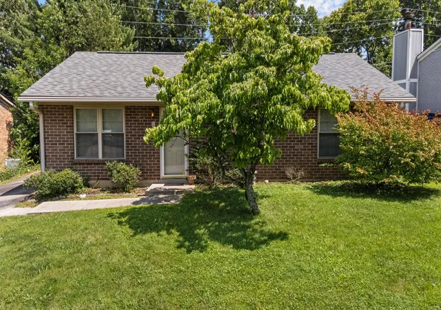 2nd image of 3336 Featherston Dr, Lexington, KY 40515 | MLS# 26017600