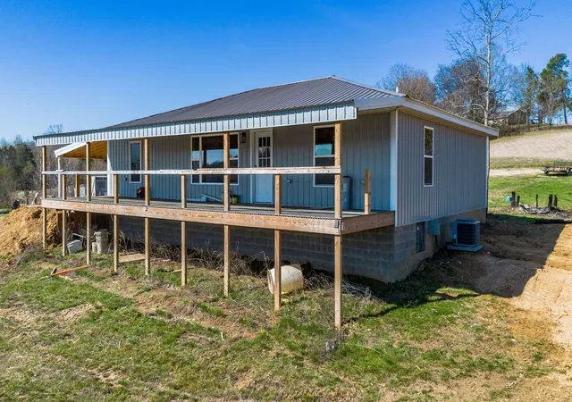 Photo 4 of Single family home for sale at 967 Sugar Crk Rd, Grand Rivers, KY 42045 | MLS# 26020964 | Listing updated on 2026-08-04