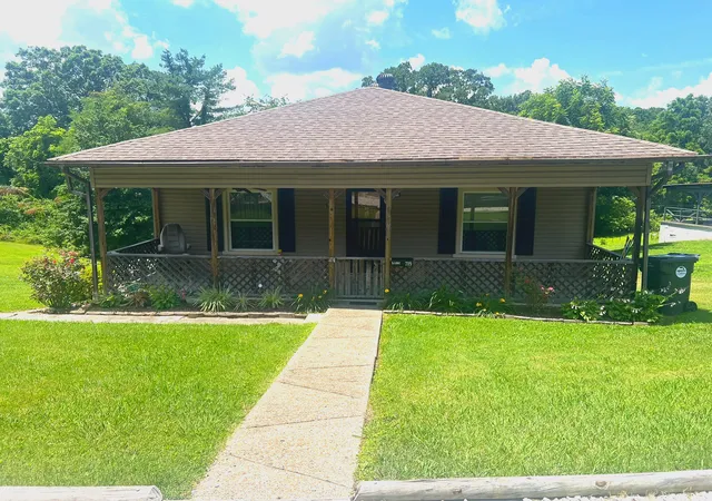 Homes for sale in Corbin, KY | 719 W Gordon St, Corbin, KY 40701 | MLS# 26017574