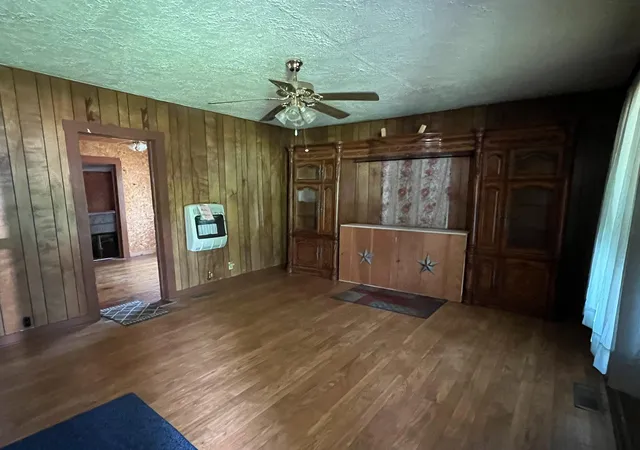 Photo 4 of Sale Pending at 719 W Gordon St, Corbin, KY 40701 | MLS# 26017574 | Listing updated on 2026-09-17