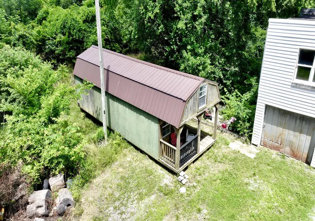 Homes for sale in Hopkinsville, KY | 1900 E 1St Street Street, Hopkinsville, KY 42240 | MLS# 26017572