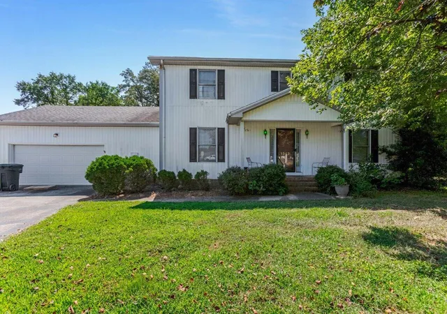 Photo 1 of Single family home for sale at 1512 Oak Ridge Ct, Hopkinsville, KY 42240 | MLS# 26017588 | Listing updated on 2026-07-13