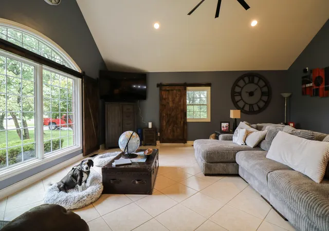 3rd image of 161 Lakeside Dr, Paducah, KY 42003 | MLS# 26017750