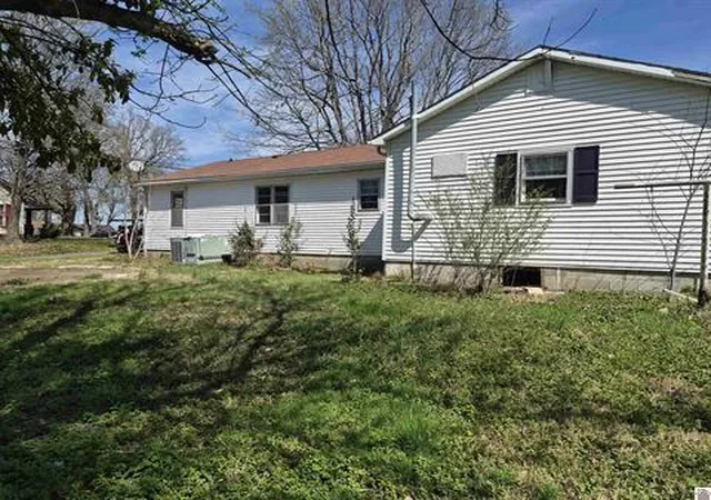 2nd image of 125 Barclay St, Clinton, KY 42031 | MLS# 26017607