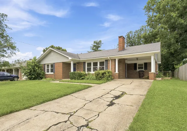 Homes for sale in Richmond, KY | 403 Wallace Ct, Richmond, KY 40475 | MLS# 26017596