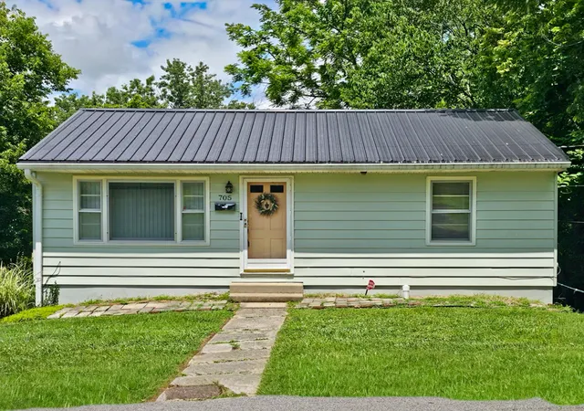 Homes for sale in Harrodsburg, KY | 705 Beaumont Ave, Harrodsburg, KY 40330 | MLS# 26017654
