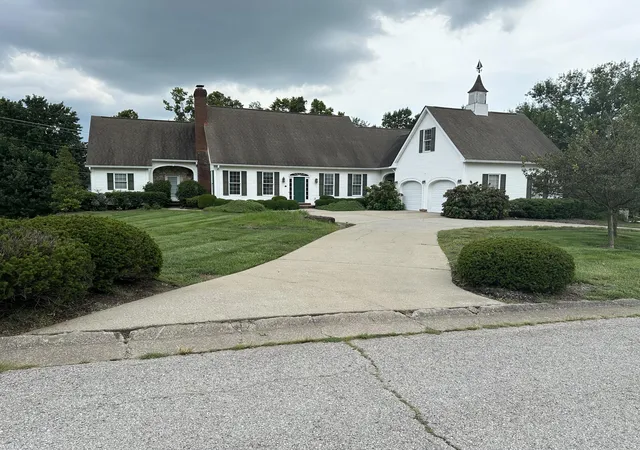 Photo 1 of Single family home for sale at 132 Lana Ln, Winchester, KY 40391 | MLS# 26022150 | Listing updated on 2026-08-17