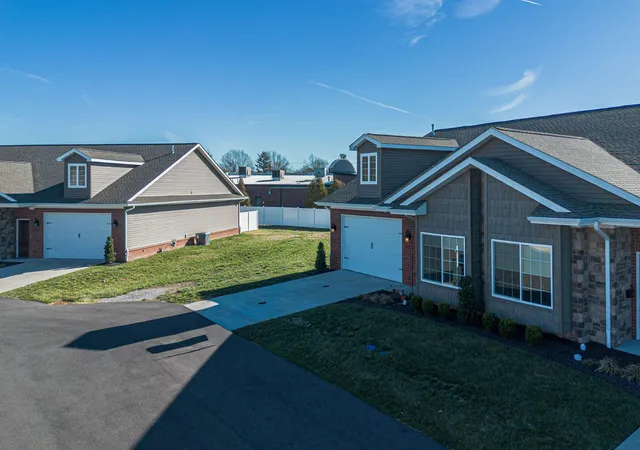 2nd image of 3226 Mallard Cir, Paducah, KY 42001 | MLS# 26017819