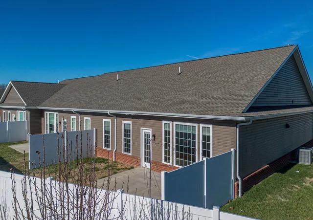 3rd image of 3226 Mallard Cir, Paducah, KY 42001 | MLS# 26017819