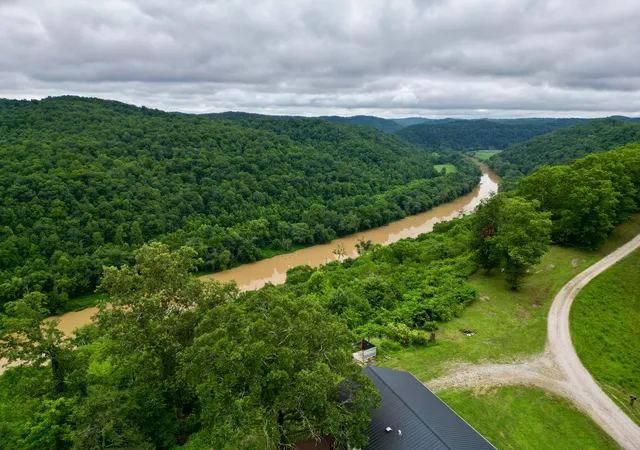 2nd image of 301 T Estes Rd, Beattyville, KY 41311 | MLS# 26018185