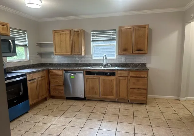Homes for sale in Hopkinsville, KY | 1498 S Clay St, Hopkinsville, KY 42240 | MLS# 26017699
