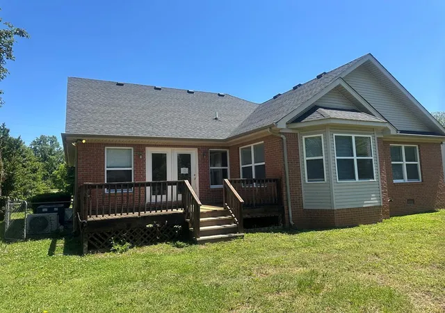 Homes for sale in Trenton, KY | 4071 Dixie Bee Line Hwy, Trenton, KY 42286 | MLS# 26017701