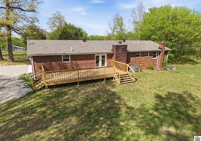 Photo 3 of Single family home for sale at 705 Darnell Rd, Benton, KY 42025 | MLS# 26020221 | Listing updated on 2026-08-05