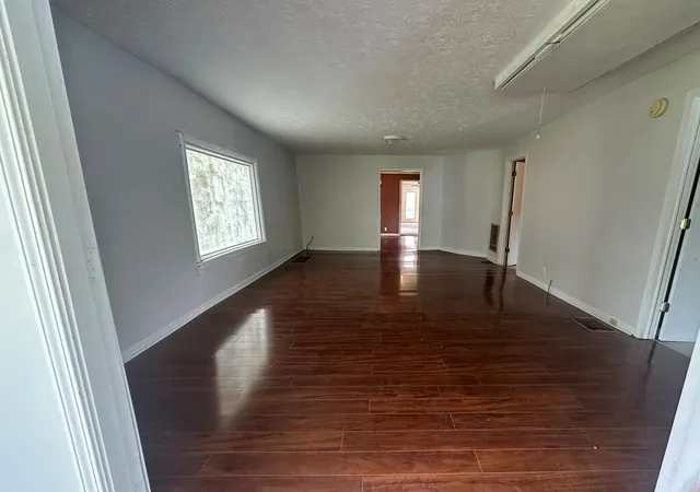 Homes for sale in Russellville, KY | 7253 Morgantown Rd, Russellville, KY 42276 | MLS# 26017929