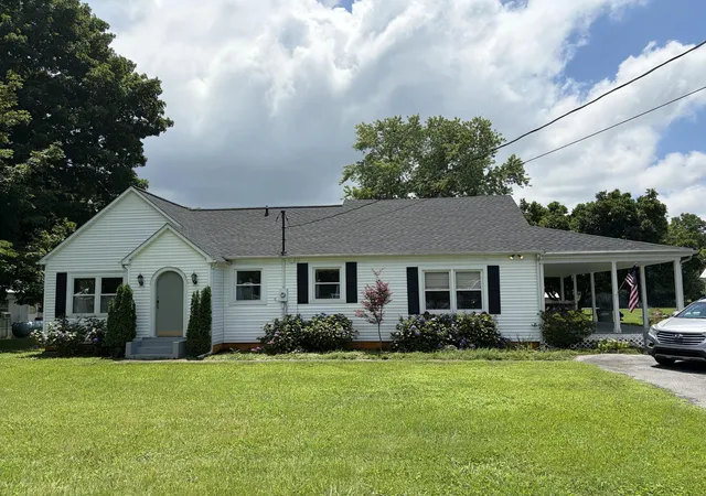 Homes for sale in Ledbetter, KY | 1674 W Us 60 Hwy, Ledbetter, KY 42058 | MLS# 26018088
