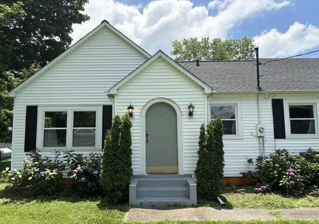 Homes for sale in Ledbetter, KY | 1674 W Us 60 Hwy, Ledbetter, KY 42058 | MLS# 26018088