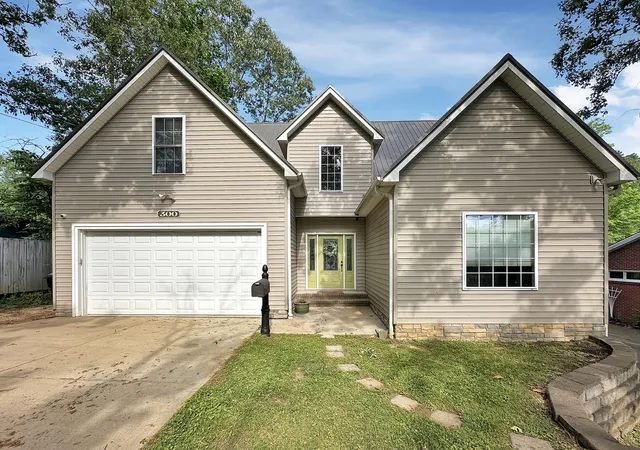 Homes for sale in Murray, KY | 300 N 8th St, Murray, KY 42071 | MLS# 26017754